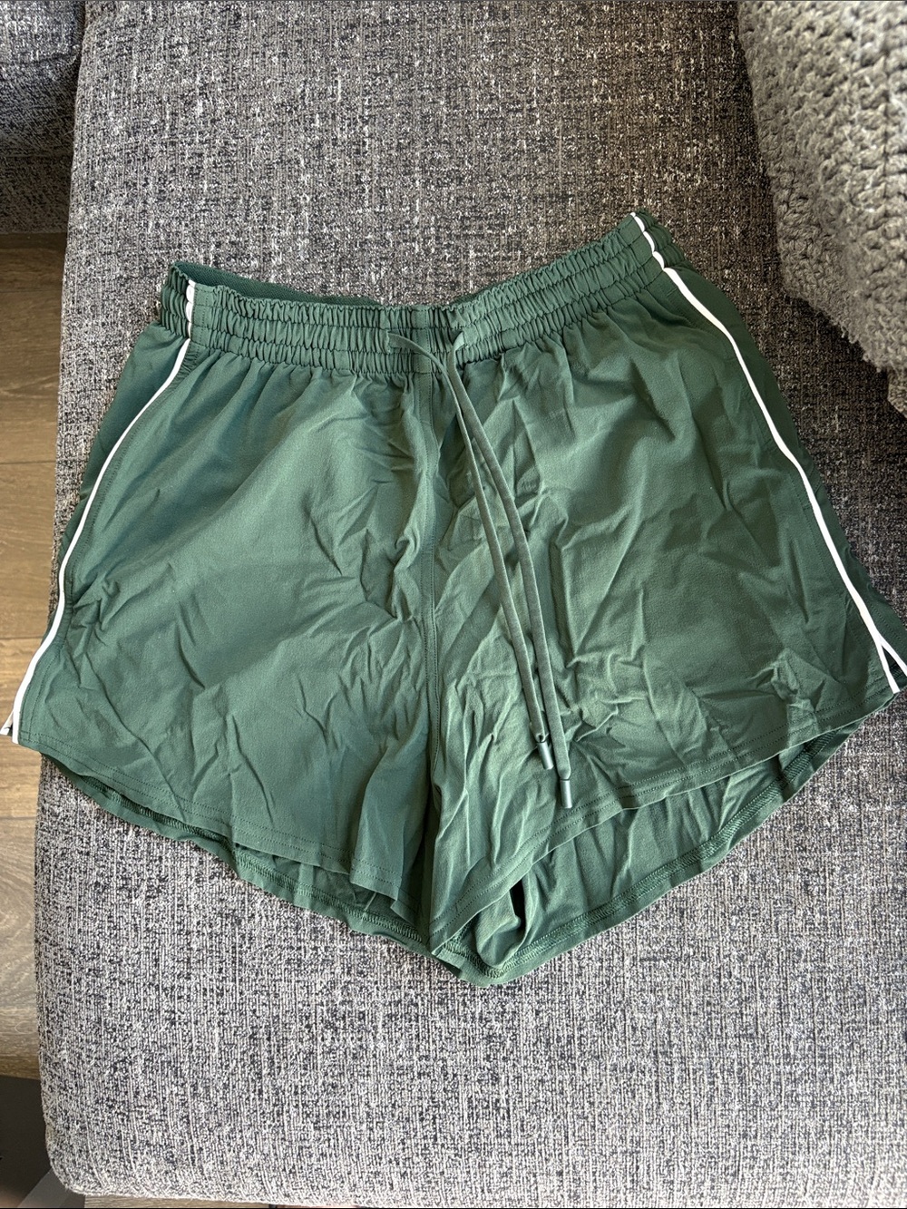 Lululemon Court Rival Short 3” in Legacy Green Size 4